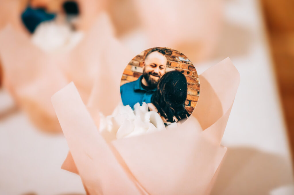 Shelmadine Outfitters LLC & Event Center | Elicia Wilson Photography
| Wedding Cupcakes