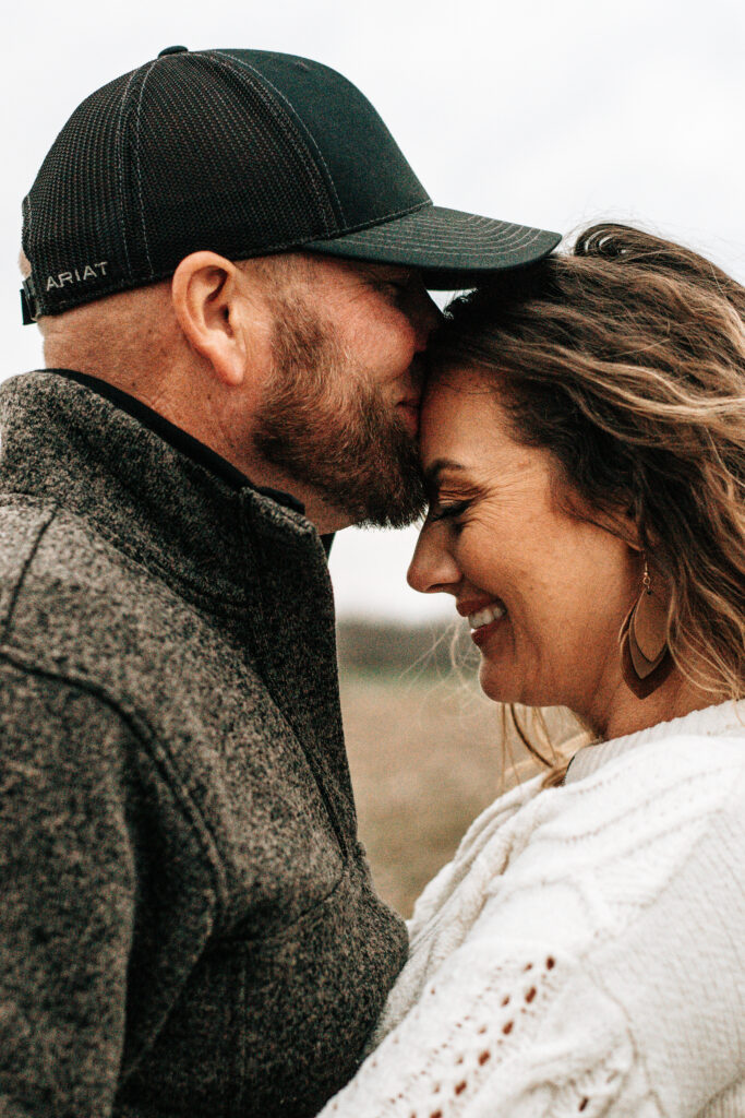 Couple Photos by Elicia Wilson Photography | Moberly Photographer