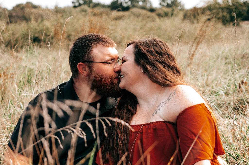 Elicia Wilson Photography | Jacksonville, Mo Engagement Session in a Hay Field