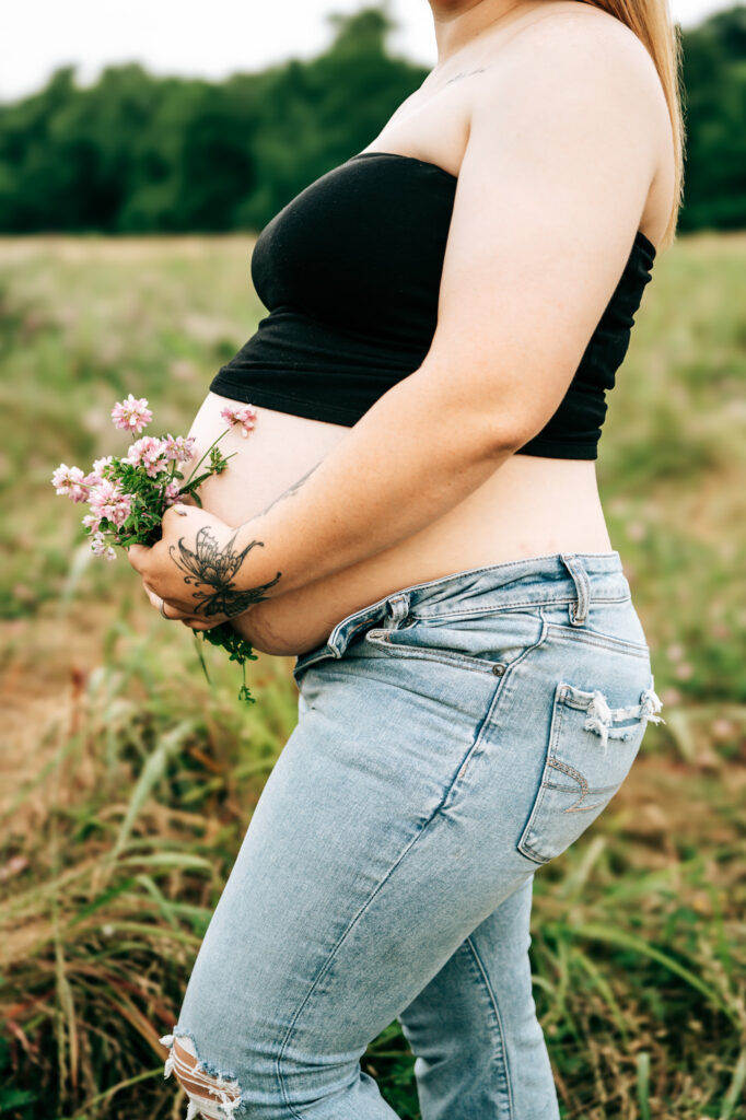 Outdoor maternity photography session in Mid Missouri