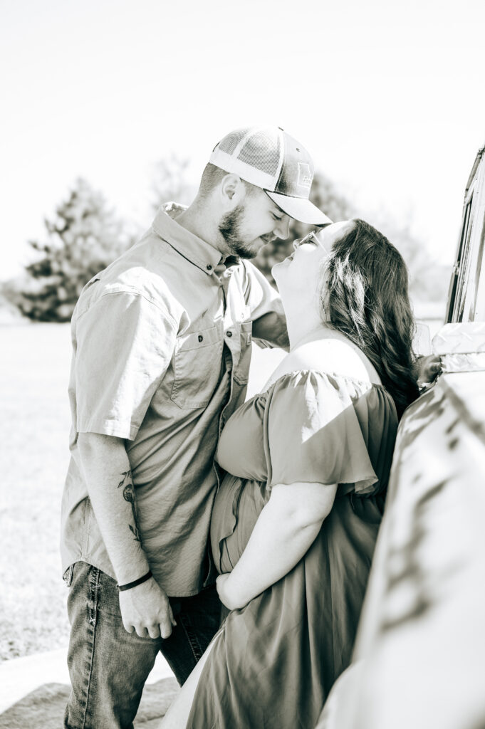 Romantic maternity photos of expecting parents in Missouri